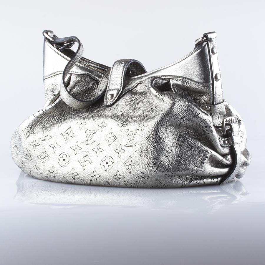 Аксессуар Louis Vuitton 
Сумка