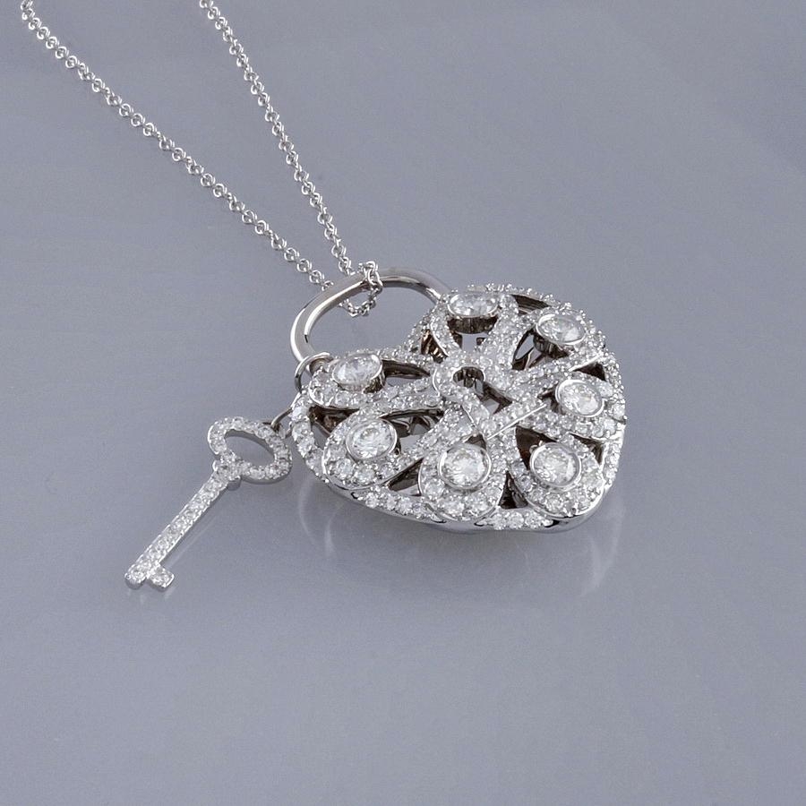Ювелирное изделие Tiffany & Co Tiffany "Filigree Heart with Key" кулон