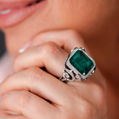 Кольцо No name  с изумрудом 12,5 ct Vivid Bluish Green/VVS