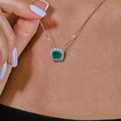 Колье No name  с изумрудом 1,30 ct Intense Slightly Bluish Green/I2 и бриллиантами