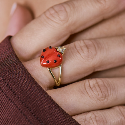 Кольцо de Grisogono Coccinelle Collection Coral & Onyx & Diamonds & Yellow Gold Ring