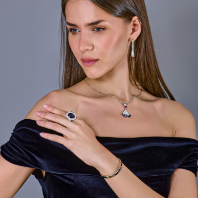 Подвеска No name в стиле Bvlgari Divas’ Dream Necklace