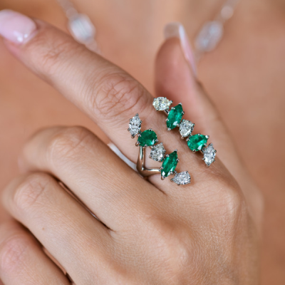Кольцо Yanush Gioielli Natural Pear & Marquise shape Diamonds & Emerald