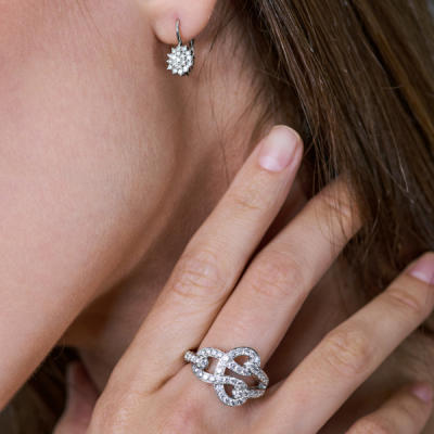 Кольцо Cartier Agrafe White Gold Diamonds