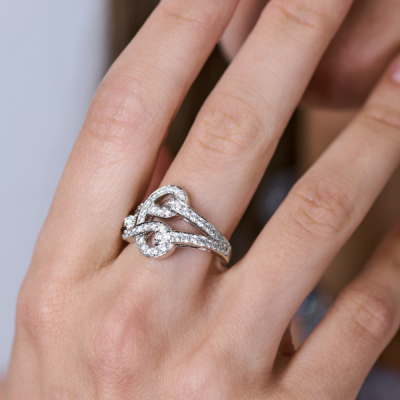 Кольцо Cartier Agrafe White Gold Diamonds