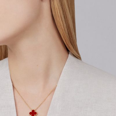 Подвеска Van Cleef & Arpels Vintage Alhambra yellow gold Carnelian