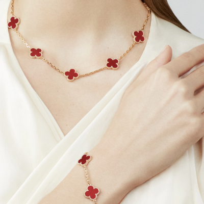 Браслет Van Cleef & Arpels Vintage Alhambra 5 motifs, yellow gold, Carnelian