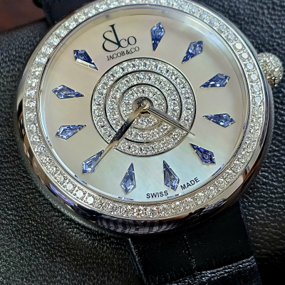 Швейцарские часы Jacob & Co. Brilliant Half Pave