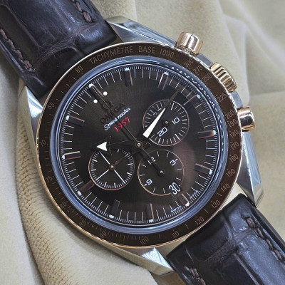 Швейцарские часы Omega Speedmaster Broad Arrow