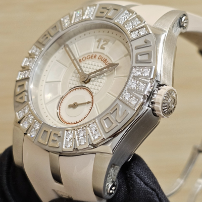 Швейцарские часы Roger Dubuis Easy Diver Ladies