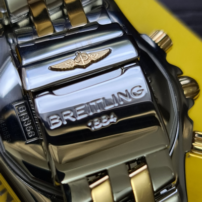 Швейцарские часы Breitling Chronomat Evolution