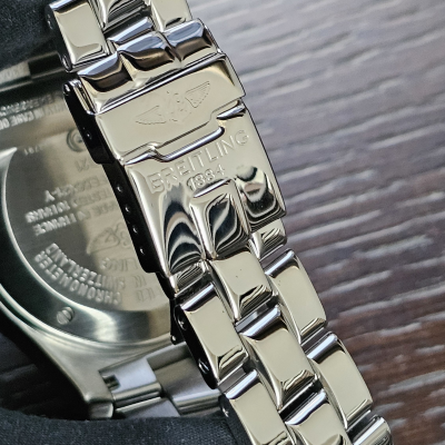 Швейцарские часы Breitling Emergency Mission