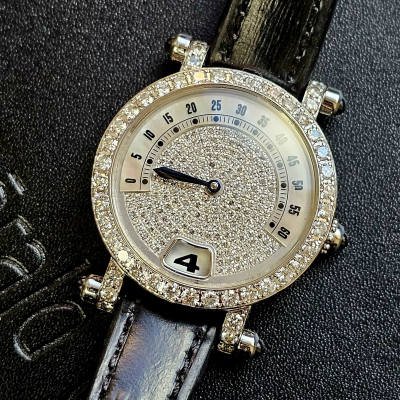 Швейцарские часы Gerald Genta Classic Retro Seconds Jump Hour