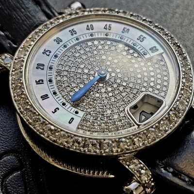 Швейцарские часы Gerald Genta Classic Retro Seconds Jump Hour