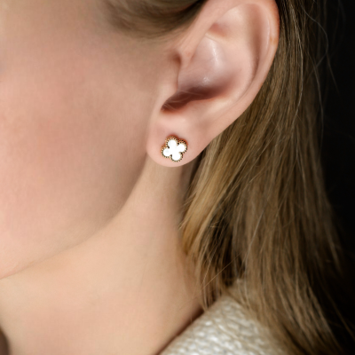 Серьги Van Cleef & Arpels Sweet Alhambra earstuds