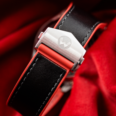 Швейцарские часы Tag Heuer Connected Super Mario