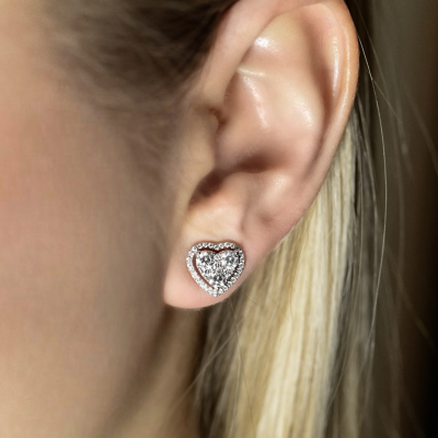 Серьги Jacob & Co.  DIAMOND HEART EARRINGS