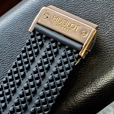 Швейцарские часы Hublot Big Bang Gold Ceramic 44 mm