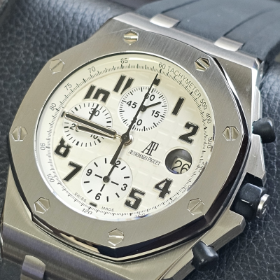 Швейцарские часы Audemars Piguet Royal Oak Offshore Safari Chronograph