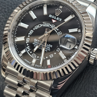 Швейцарские часы Rolex Sky-Dweller 42mm Steel and White Gold