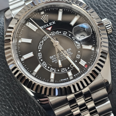 Швейцарские часы Rolex Sky-Dweller 42mm Steel and White Gold