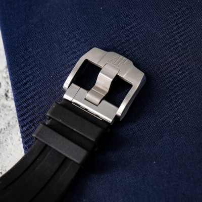 Швейцарские часы Audemars Piguet Royal Oak Offshore Chronograph 43 mm