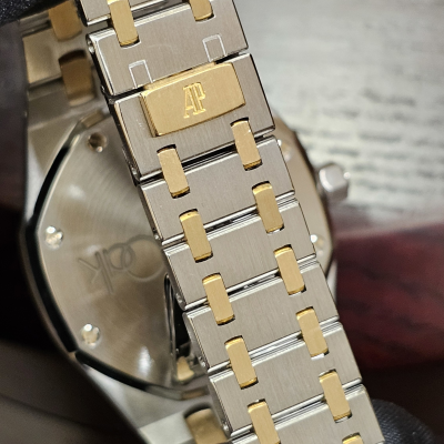 Швейцарские часы Audemars Piguet Royal Oak Dual Time 36mm