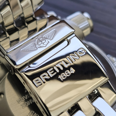 Швейцарские часы Breitling Emergency Mission