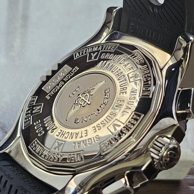 Швейцарские часы Breitling Skyracer Raven