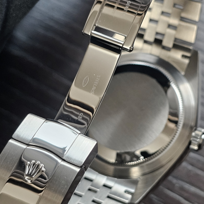 Швейцарские часы Rolex Sky-Dweller 42mm Steel and White Gold