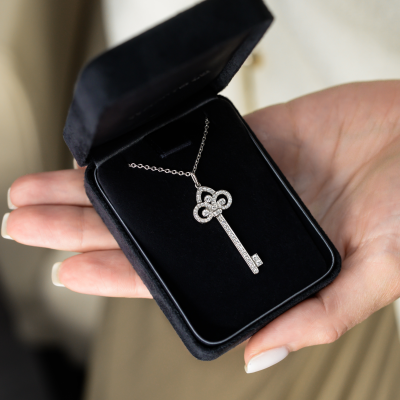 Подвеска Tiffany & Co Fleur de Lis Key Pendant