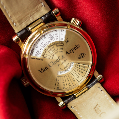 Швейцарские часы Van Cleef & Arpels Monsieur Calendar