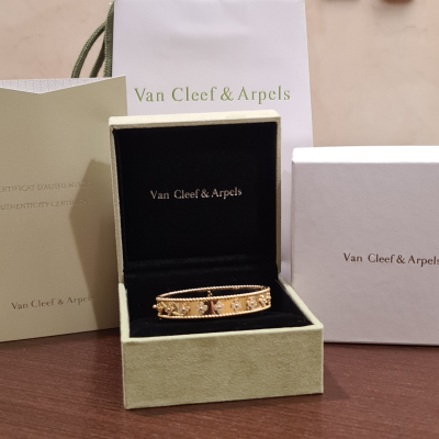 Браслет No name  в стиле Van Cleef & Arpels. PERLÉE CLOVERS