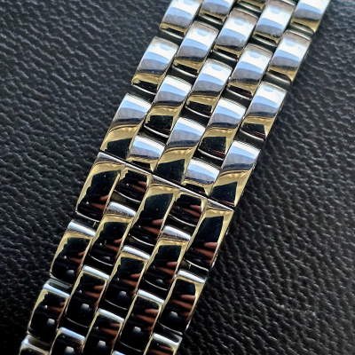 Швейцарские часы Cartier Panthere de Medium