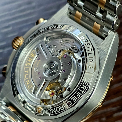 Швейцарские часы Breitling Chronomat B01