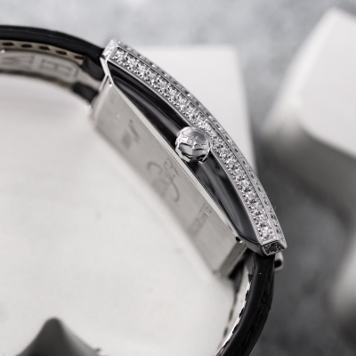 Швейцарские часы Harry Winston Avenue