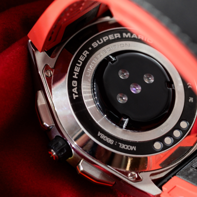 Швейцарские часы Tag Heuer Connected Super Mario