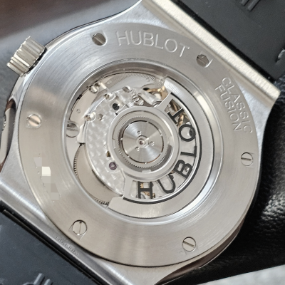Швейцарские часы Hublot Classic Fusion Aerofusion Moonphase Titanium