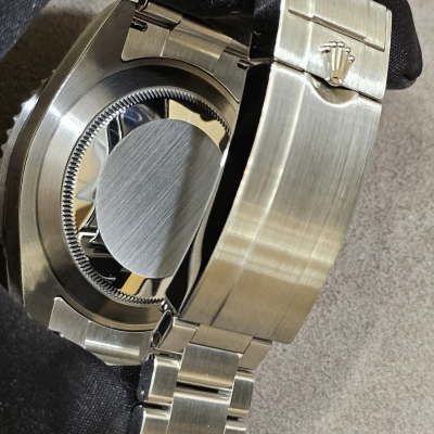 Швейцарские часы Rolex  SUBMARINER DATE 41