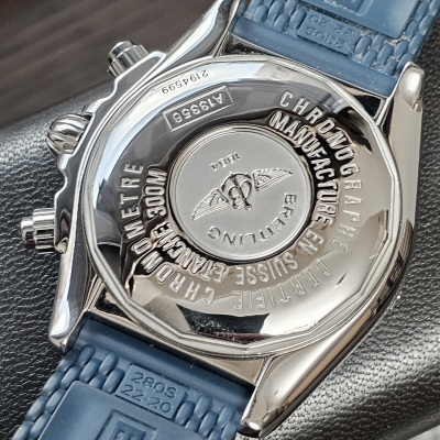 Швейцарские часы Breitling Chronomat Evolution