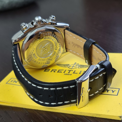 Швейцарские часы Breitling Chronomat Evolution