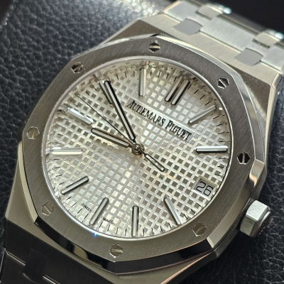 Швейцарские часы Audemars Piguet Royal Oak Selfwinding "50th Anniversary" 41 mm