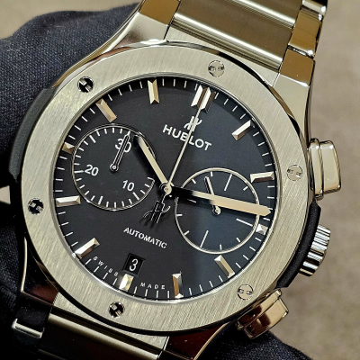 Швейцарские часы Hublot Classic Fusion Chronograph Titanium Bracelet