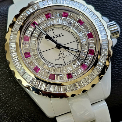 Швейцарские часы Chanel J12 White Ceramic Automatic Diamond Bezel