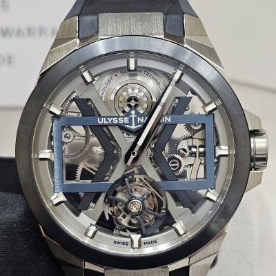 Швейцарские часы Ulysse Nardin Executive Blast Tourbillon Automatic 45 mm