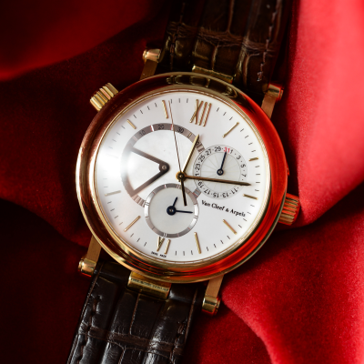 Швейцарские часы Van Cleef & Arpels Monsieur Calendar