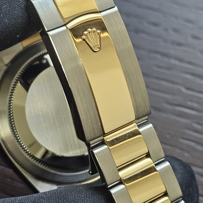 Швейцарские часы Rolex Sky-Dweller 42 mm