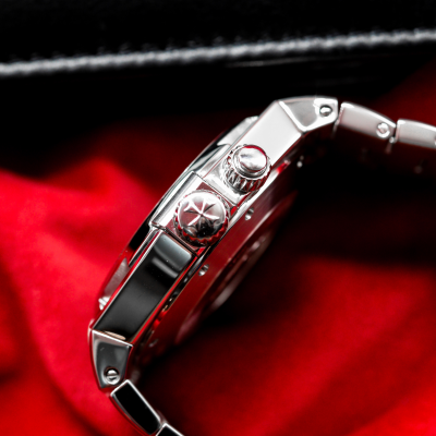 Швейцарские часы Vacheron Constantin Overseas Chronograph