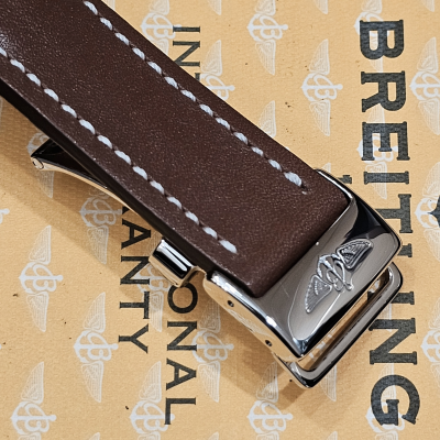 Швейцарские часы Breitling Navitimer BENTLEY MOTORS BRONZE DIAL SPECIAL EDITION