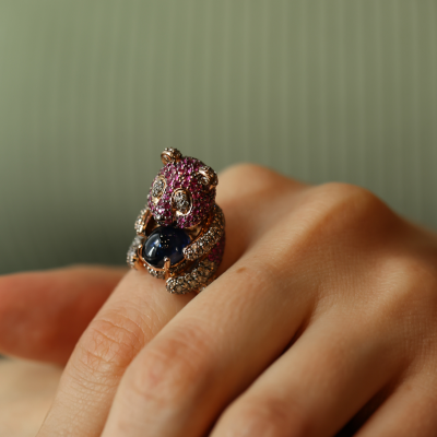 Кольцо Ralfdiamonds  с бриллиантами, рубинами и сапфирами